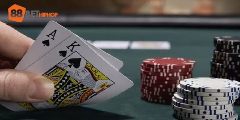 Các vòng cược Poker cơ bản, dễ hiểu